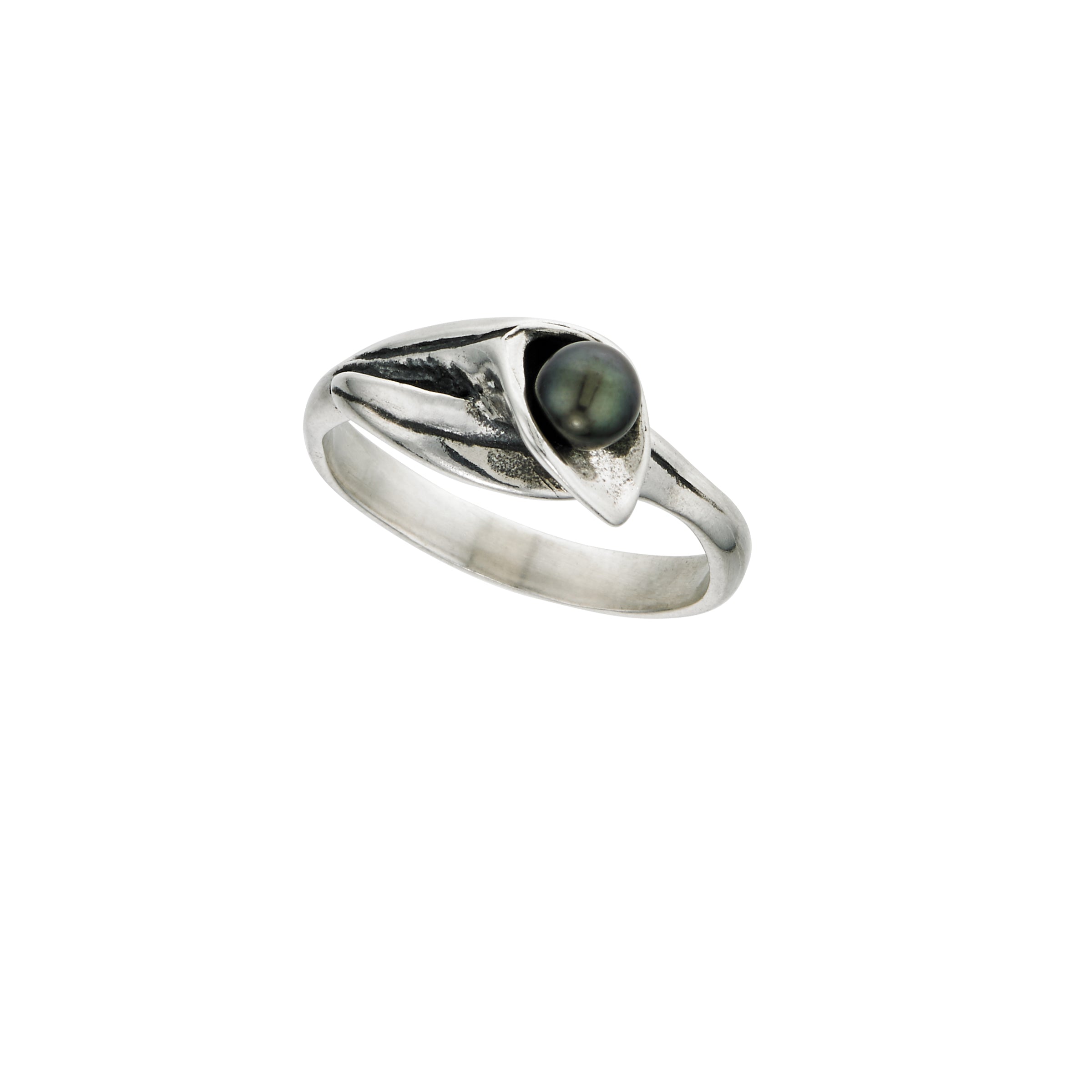 Calla Lily Pearl Ring