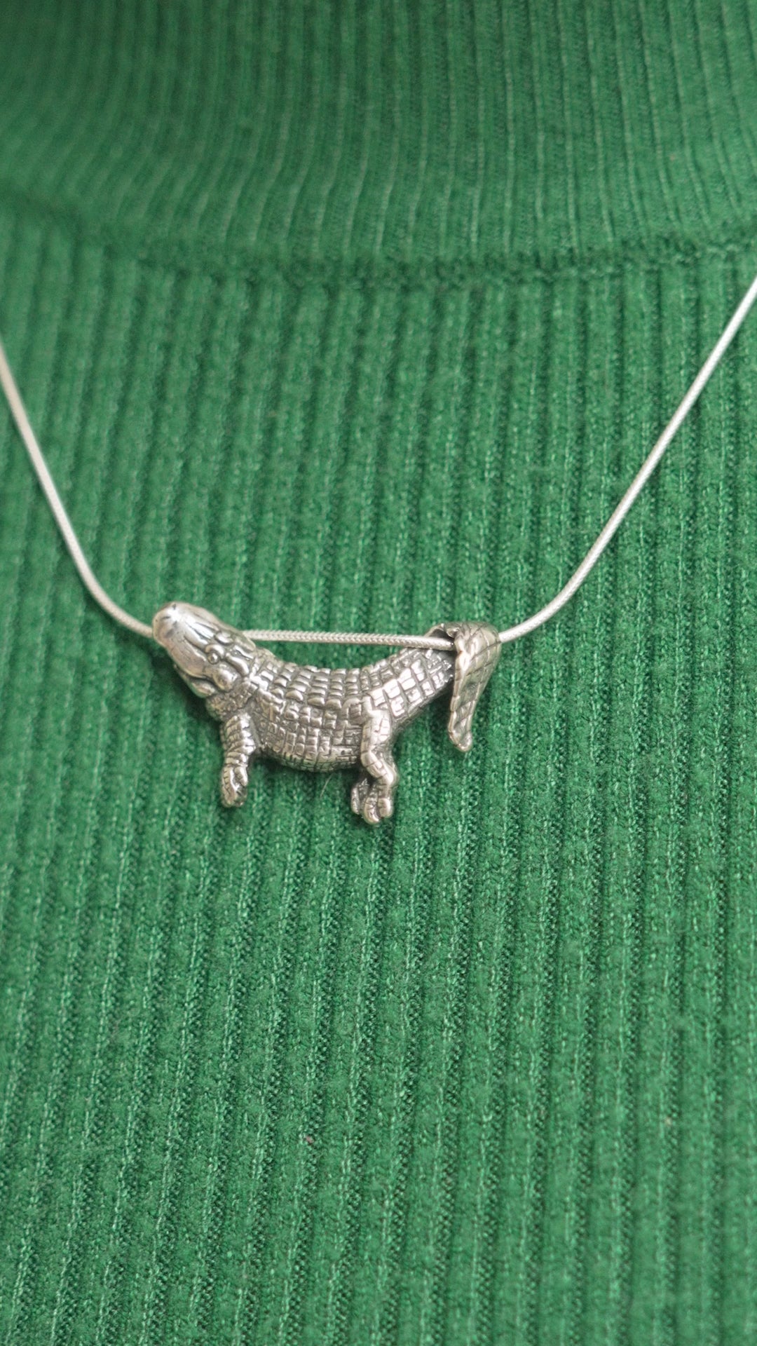 Dangling Alligator Pendant