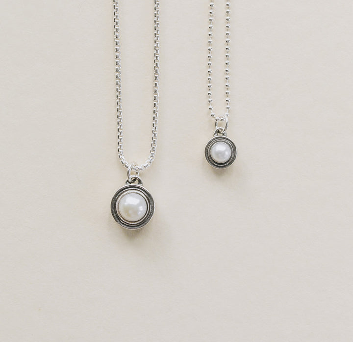 Deceaux Small Pearl Pendant