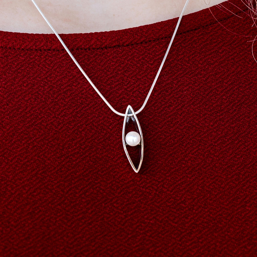 Pirogue Pendant
