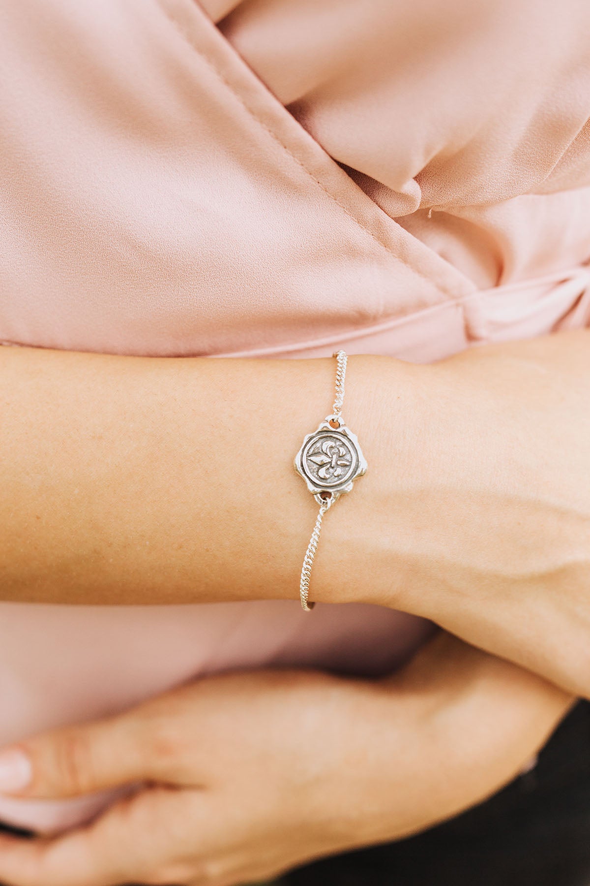 Cachet Fleur de Lis Bracelet