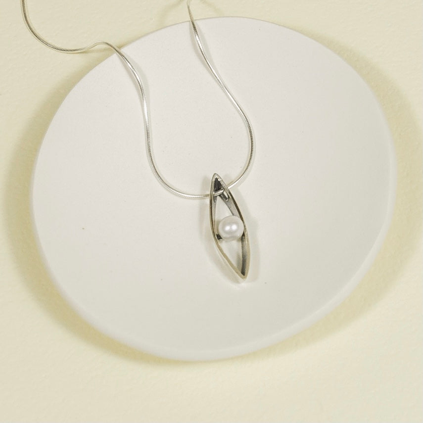 Pirogue Pendant