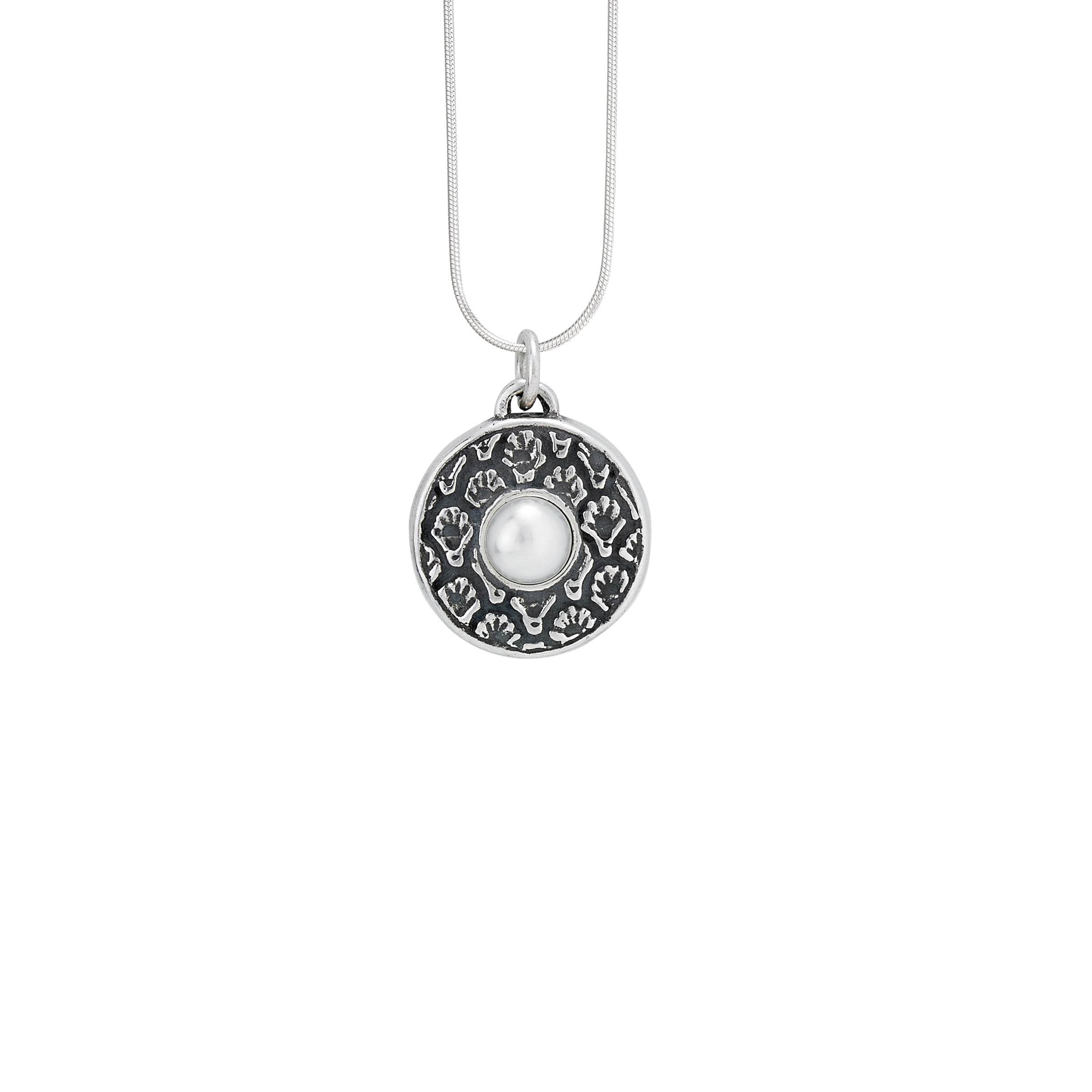 coquille oyster pearl pendant in sterling silver with detailed damask shell design and center pearl