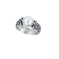 coquille oyster pearl ring in sterling silver with detailed shell pattern and center pearl