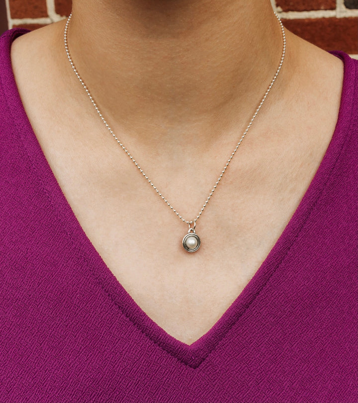 Deceaux Small Pearl Pendant