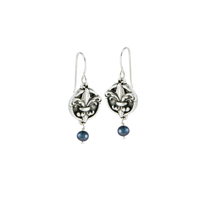 Water Lily Circle Pearl Earrings