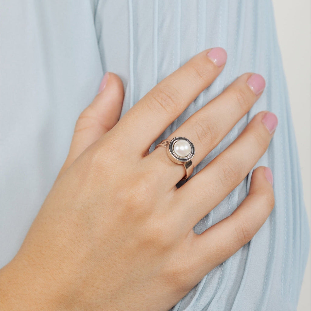 Deceaux Pearl Ring