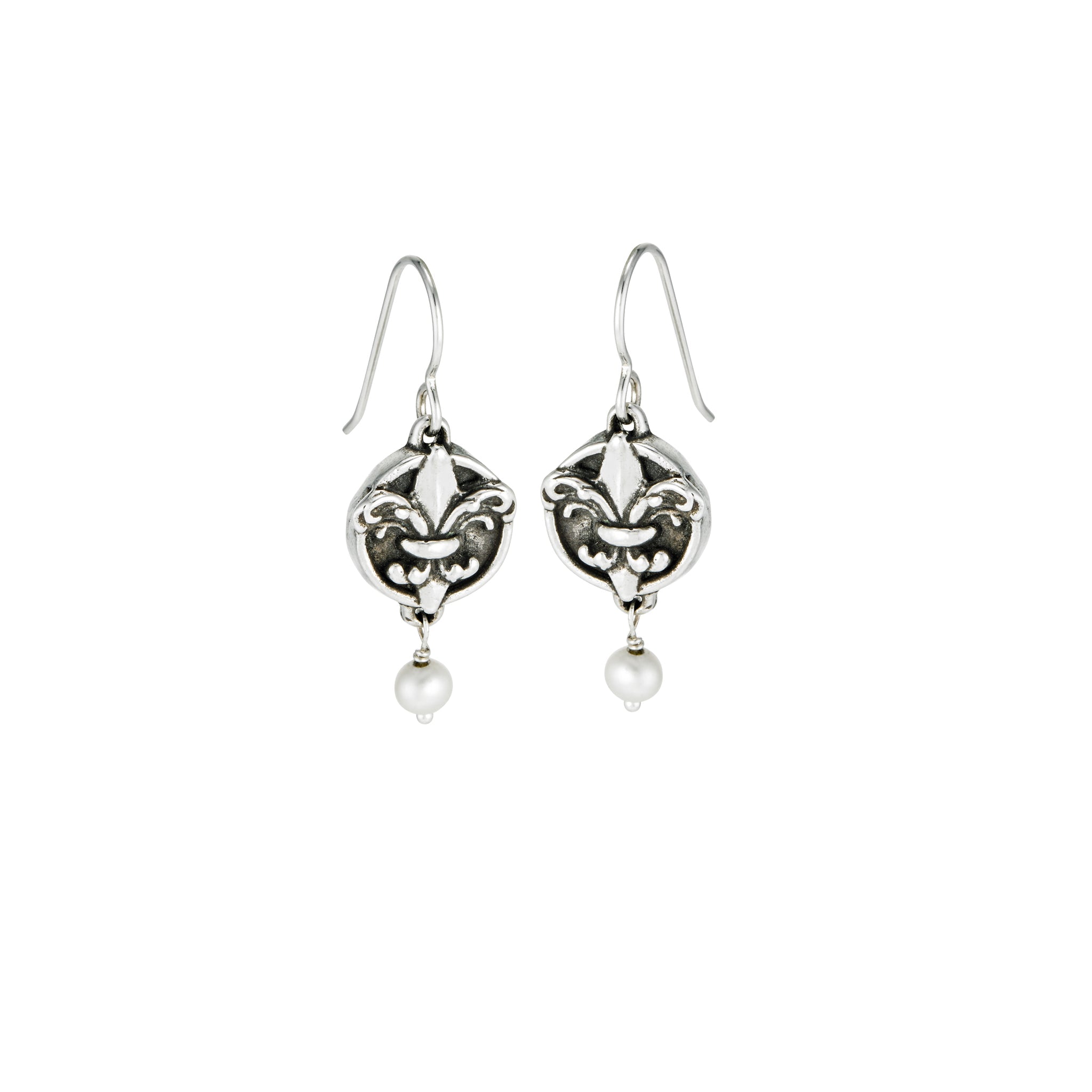 Water Lily Circle Pearl Earrings