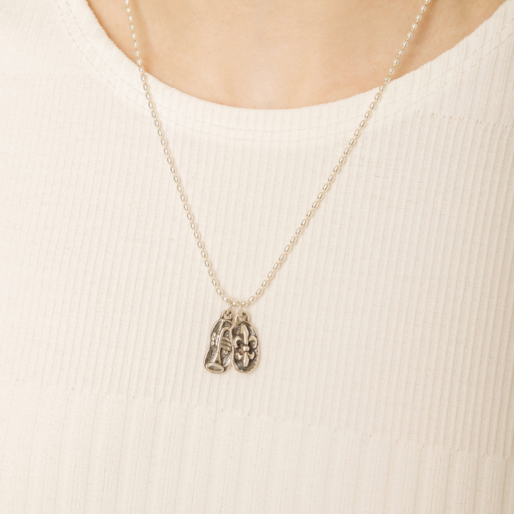 Balli Bean F is for Fleur de Lis