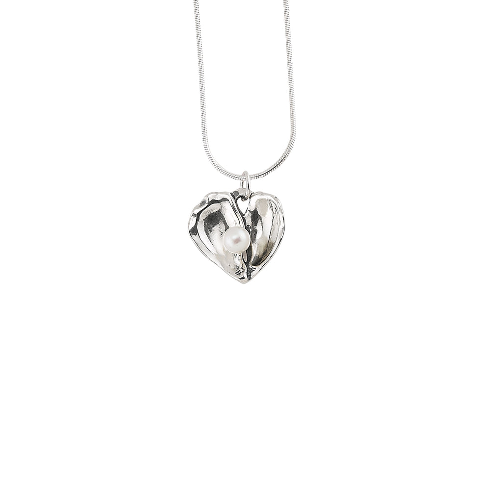 sterling silver oyster heart necklace with freshwater pearl detail